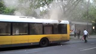 Brennender BVG Bus in Berlin Steglitz [upl. by Boris996]